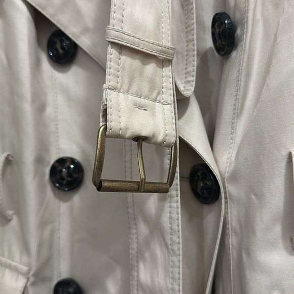 Esprit size 8 tan trenchcoat - Picture 7 of 8